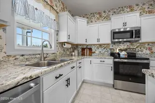 606 Turkey Trot Trail, Maysville, NC 28555 – photo 11: Kitchen