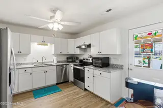 216 Jones Street, New Bern, NC 28562 – photo 7: 6_img_5304