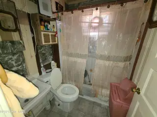 210 Clay Street, Kinston, NC 28501 – photo 6: 20260113_114021