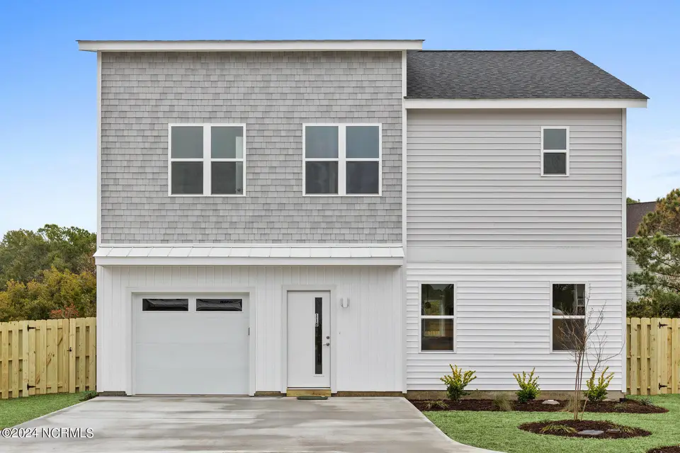 117 Hidden Cove Place, Carolina Beach, NC 28428 — 3-bedroom home in Hidden Cove Place, Carolina Beach, NC, photo 1 of 1: Exterior Photo