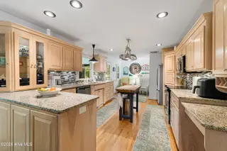 415 Hillcrest Drive, Morehead City, NC 28557 – photo 11: Kitchen with granite countertops