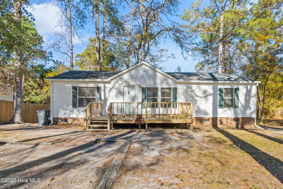 2426 Red Snapper Street SW, Supply, NC 28462 — 3-bedroom manufactured home, Supply, NC, photo 1 of 25: 2426RedSnapperStSW - 1