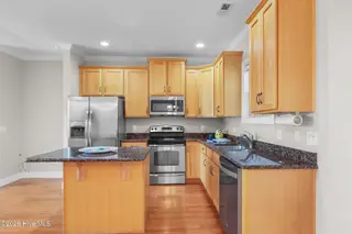 2202 E Oak Bridge Drive NE, Leland, NC 28451 — 4-bedroom home in Compass Pointe, Leland, NC, photo 12 of 76: 2202EOakBridgeWay-14