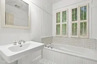 105 S Atlantic Avenue, Southport, NC 28461 — 3-bedroom home, Southport, NC, photo 19 of 34: 15-print-DSC07026