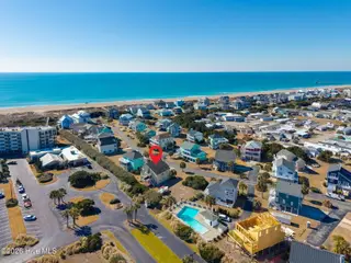117 Island Quay Court, Atlantic Beach, NC 28512 – photo 2: Ocean front community home