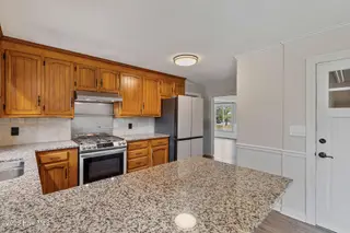 303 N Lincoln Street, Benson, NC 27504 – photo 22: Kitchen