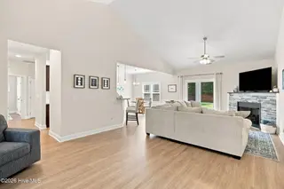 7189 Old Stump Drive SE, Leland, NC 28451 — 4-bedroom home in Cypress Bay, Leland, NC, photo 3 of 49