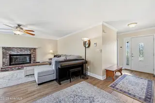 437 Foxhunt Lane, Havelock, NC 28532 – photo 12: 12-web-or-mls-0C0A5307_edit