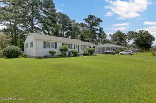 412 Seminole Trail, Jacksonville, NC 28540 – photo 3: 6g8a2142_81