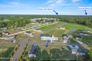 860 Yaupon Drive SW, Calabash, NC 28467 — 3-bedroom manufactured home in Clariday Estates, Calabash, NC, photo 2 of 32