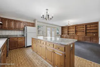 1615 Parkview Drive, Elizabeth City, NC 27909 – photo 10: 39__39a5802