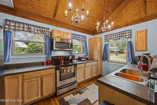New Bern – photo 16: 17-web-or-mls-0C0A2033