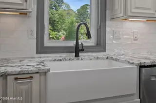 1041 E Rock Spring Road, Greenville, NC 27858 – photo 17: 31-web-or-mls-IMG_0062