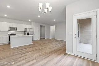 604 S Squires Run Lane, Richlands, NC 28574 – photo 18: Dining Area