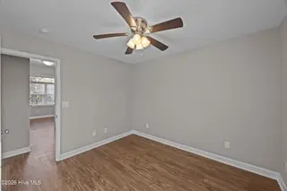 136 Leonard Drive, New Bern, NC 28560 – photo 15: 15-web-or-mls-0C0A1270