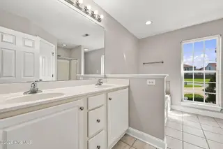 4008 Lucerne Court B, Winterville, NC 28590 – photo 22: 40-web-or-mls-IMG_0068