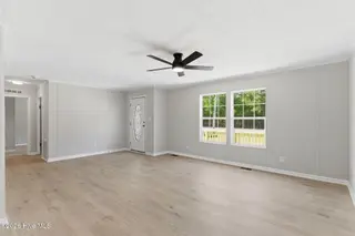 9929 Old Mill Road NE, Leland, NC 28451 — 4-bedroom manufactured home, Leland, NC, photo 5 of 33: 18-web-or-mls-dsc07455