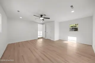 322 Lancaster Road, Wilmington, NC 28409 – photo 21: 29-web-or-mls-IMG_8962