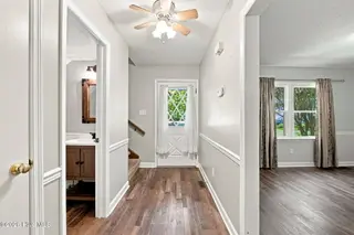 110 Bristol Lane, Havelock, NC 28532 – photo 9: Downstairs Hallway