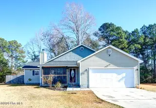336 Palamino Trail, Jacksonville, NC 28546 – photo 1: Welcome Home