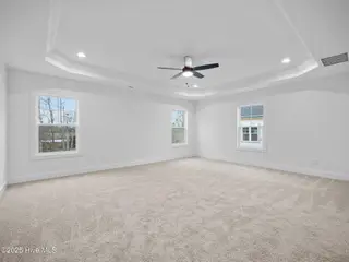 293 E Ivybridge Drive, Hubert, NC 28539 – photo 22: Owner Suite