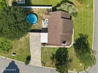 818 Winterfield Drive, Winterville, NC 28590 – photo 6: 12-web-or-mls-DJI_20260915105548_0018_D