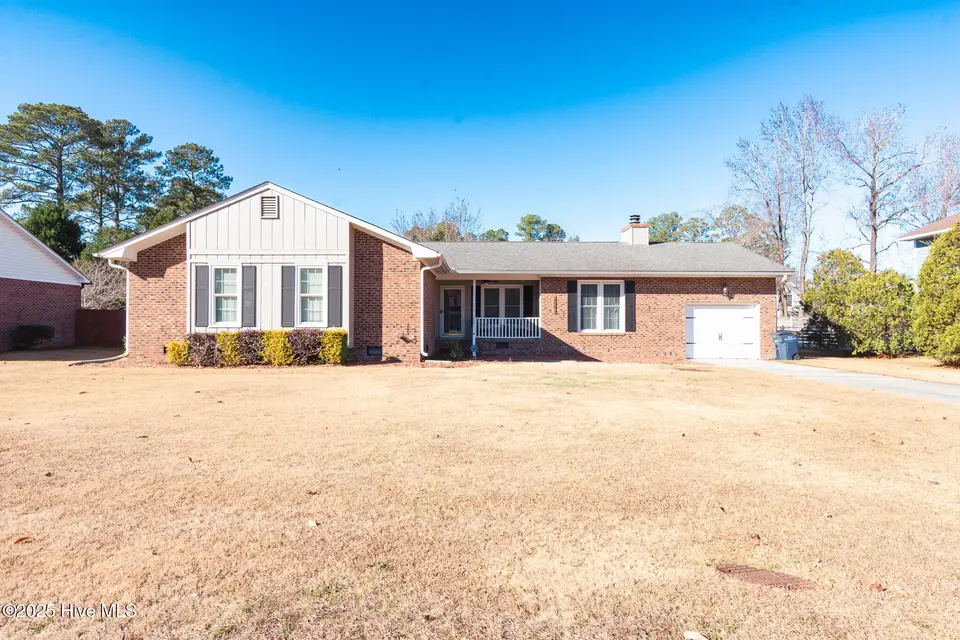 2602 Northwoods Drive, Jacksonville, NC 28540 – photo 1 of 45: 2602 Northwoods Dr-01