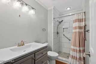 1929 Caracara Drive, New Bern, NC 28560 – photo 17: Master Bath