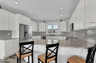 1078 New River Inlet Road, North Topsail Beach, NC 28460 – photo 9: Kitchen