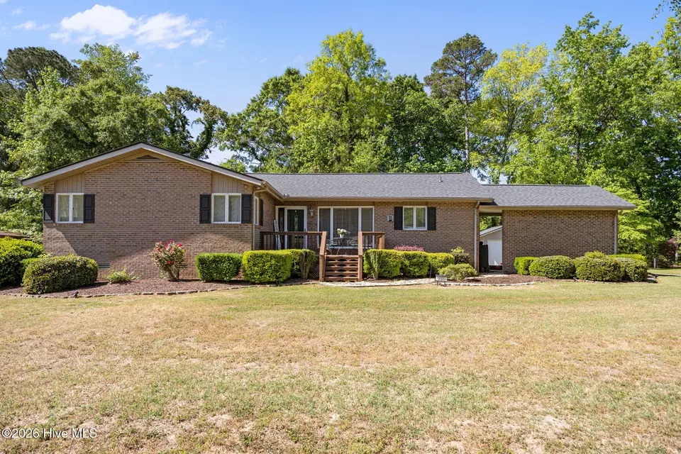 105 Dogwood Drive, Washington, NC 27889 – photo 1 of 45: 2-web-or-mls-IMG_4050