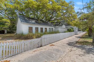 301 E Moore Street, Southport, NC 28461 – photo 10: 301EMooreSt - 20
