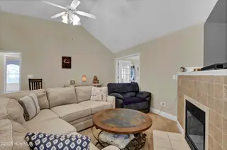 7773 Cypress Island Drive, Wilmington, NC 28412 — 3-bedroom home in Cypress Island, Wilmington, NC, photo 4 of 38