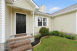 123 Lawndale Lane, Sneads Ferry, NC 28460 – photo 3