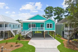 228 NE 56th Street, Oak Island, NC 28465 – photo 1: 1-web-or-mls-CAMMediaLLC.com (3 of 34)