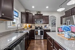 852 Dynasty Drive, Jacksonville, NC 28546 – photo 15: 16-web-or-mls-_RAD2955