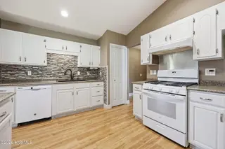 415 Red Fox Trail, Newport, NC 28570 – photo 23: 32-web-or-mls-IMG_6125