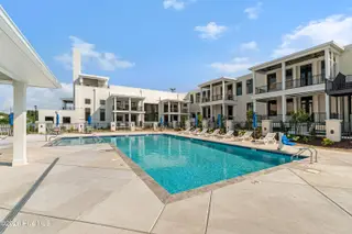805 Mulberry Street Unit 114, Beaufort, NC 28516 — 1-bedroom condo in 805 Mulberry, Beaufort, NC, photo 10 of 25: 805 Mulberry Community Pool