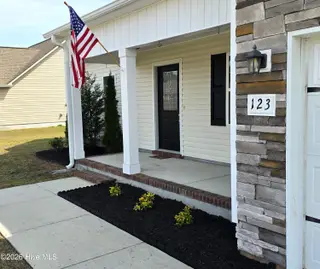 123 Sonia Drive, Hubert, NC 28539 — 3-bedroom home in Eastport, Hubert, NC, photo 7 of 75: Porch R