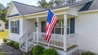 452 Woodland Drive, Swansboro, NC 28584 — 3-bedroom home in Hadnot Creek, Swansboro, NC, photo 5 of 30: 452 WOODLAND (8)
