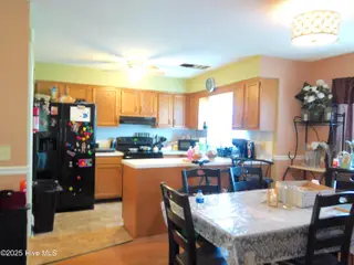 108 W Victoria Court A, Greenville, NC 27834 – photo 6: kitchen2