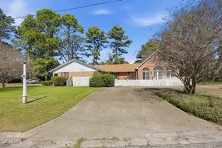1514 Crescent Drive, Elizabeth City, NC 27909 – photo 5: Side Street View