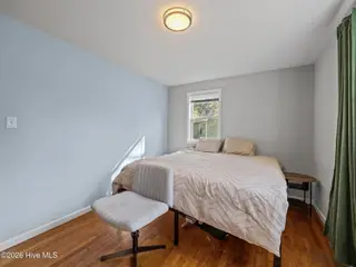 720 Barn Street, Jacksonville, NC 28540 – photo 14: 12-web-or-mls-720 Barn St. 21
