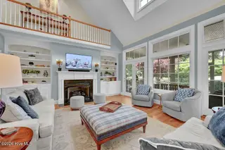 853 Gull Point Road, Wilmington, NC 28405 — 4-bedroom home in Landfall, Wilmington, NC, photo 13 of 52: 014_img_7511_170