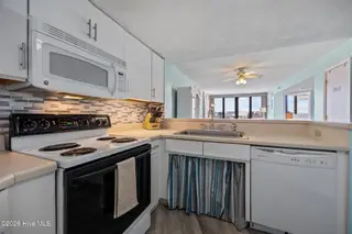 1400 E Ft Macon Road 410, Atlantic Beach, NC 28512 – photo 11: 25-web-or-mls-IMG_0068