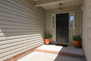1405 Warwick Circle, Winterville, NC 28590 – photo 3: 52-web-or-mls-IMG_3352