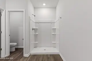 619 S Squires Run Lane, Richlands, NC 28574 – photo 20: Master Bathroom