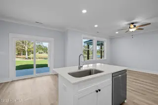 107 Star Lake Circle C, Cape Carteret, NC 28584 – photo 17: 17-web-or-mls-1S3A2554