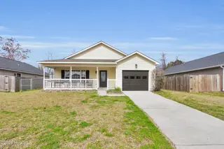 218 Attmore Drive, New Bern, NC 28560 – photo 5: 218 Attmore Drive, New Bern, NC 28560