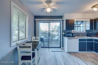 4153 Spirea Drive Unit 3, Wilmington, NC 28403 – photo 11: 11-Dining area