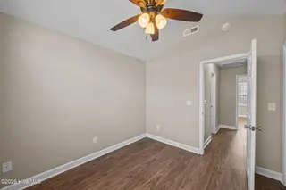 136 Leonard Drive, New Bern, NC 28560 – photo 20: 20-web-or-mls-0C0A1285